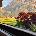 Koeniglicher Schloss- Und Alpenblick