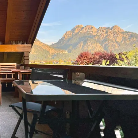 Διαμέρισμα Koeniglicher Schloss- Und Alpenblick